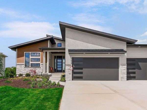16975 S Cheshire Street, Olathe, KS 66062