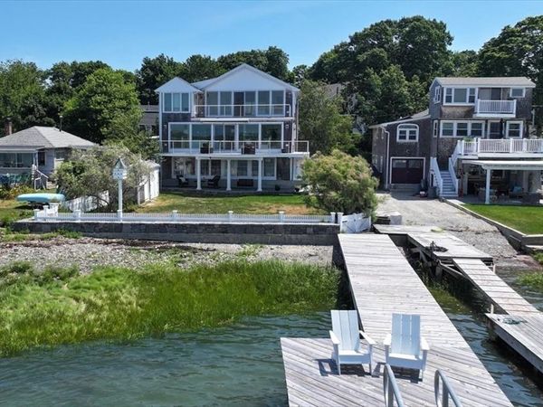 9 Beach Road, Hingham, MA 02043