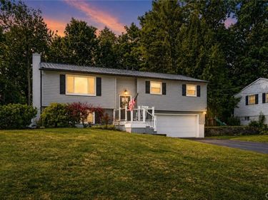 211 Juneway Drive, Chittenango, NY 13037