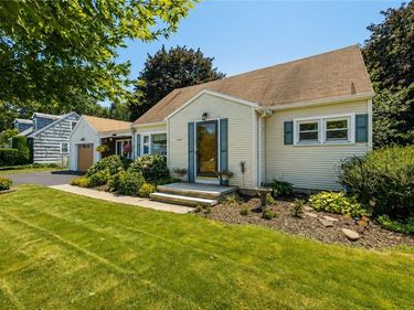 653 Adeline Drive, Webster, NY 14580