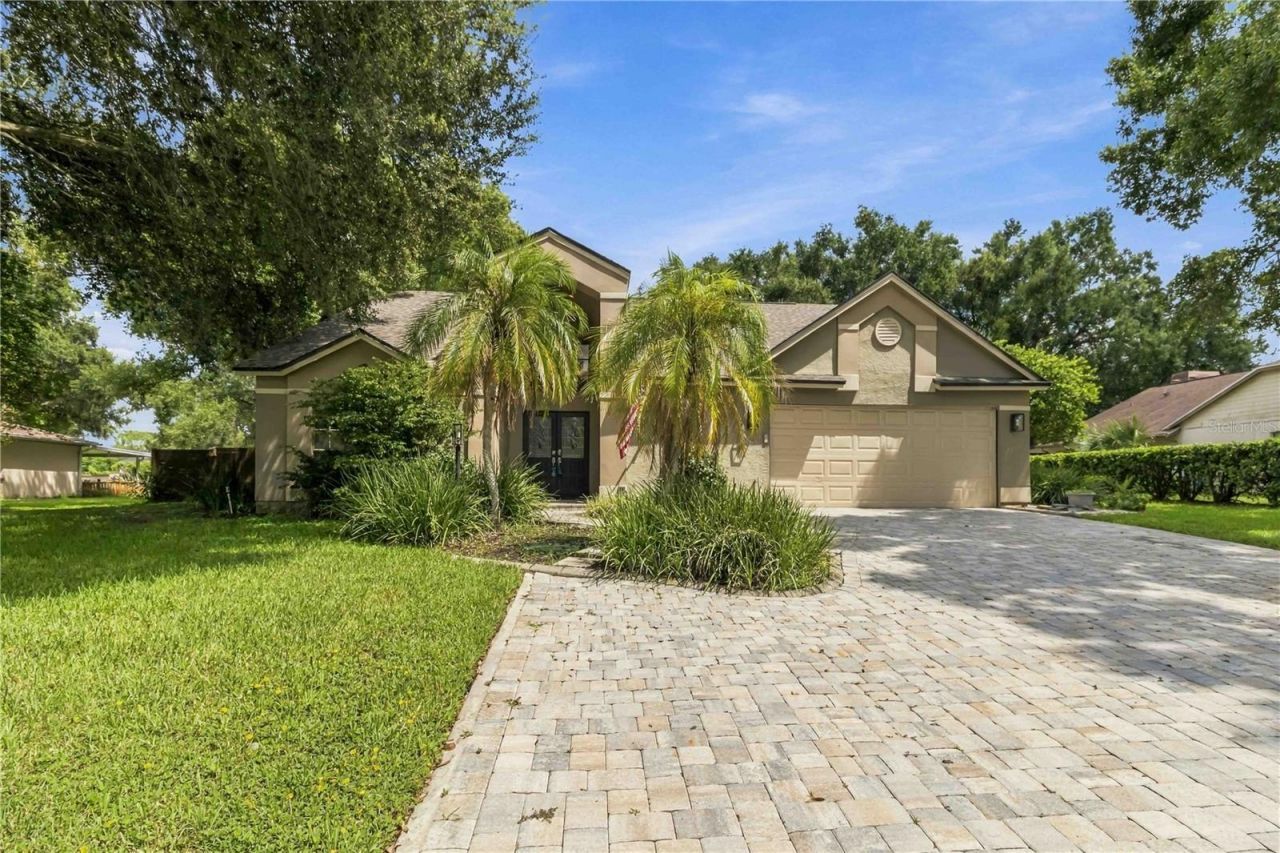 2704 Buckhorn Oaks Drive, Valrico, FL 33594 Main Photo