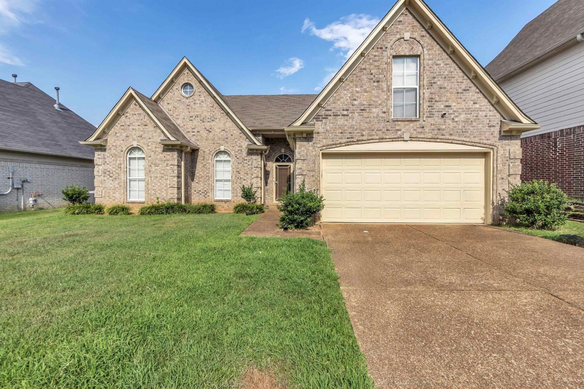 4588 Tulip Run Dr, Memphis, TN 38135 Main Photo