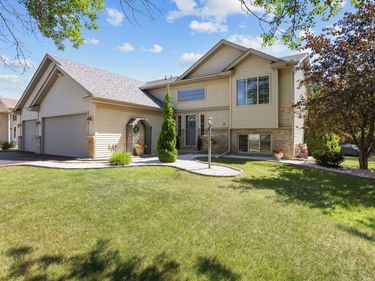 402 12th Avenue NW, Isanti, MN 55040