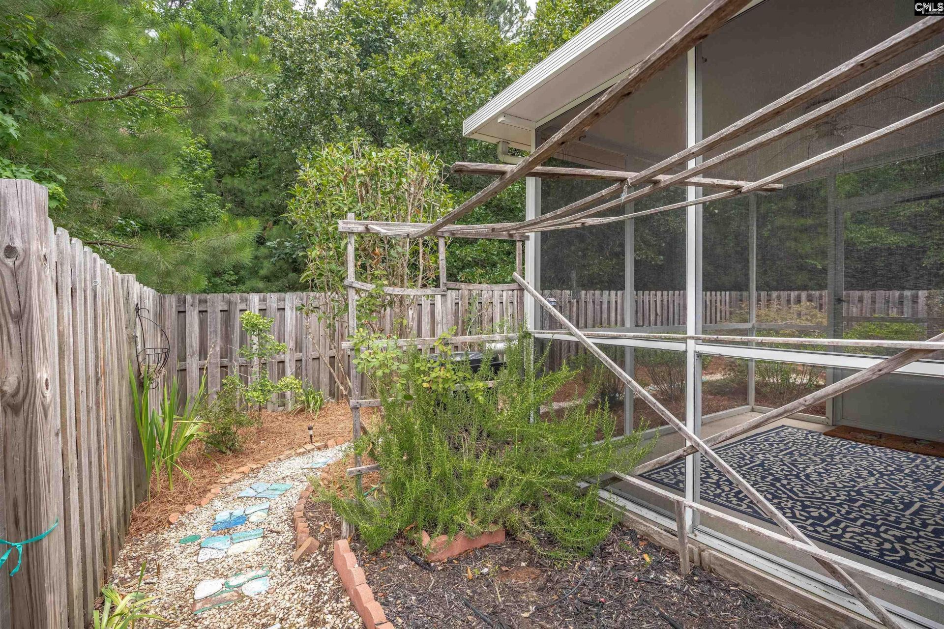 869 Sandmyrtle Circle  Photo 44