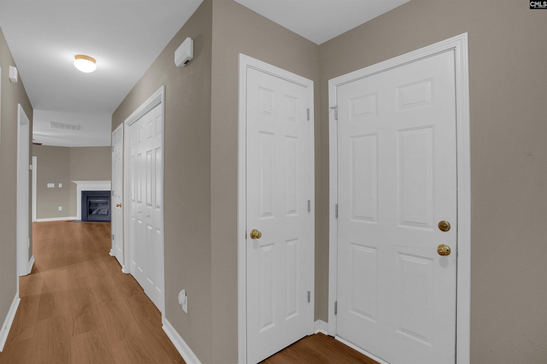 869 Sandmyrtle Circle  Photo 7