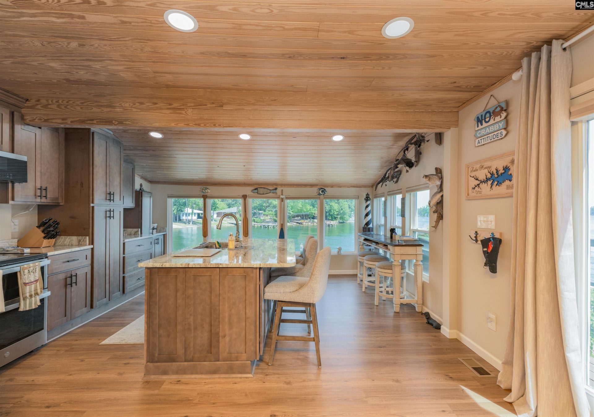 725 Wildwood Road Photo 11