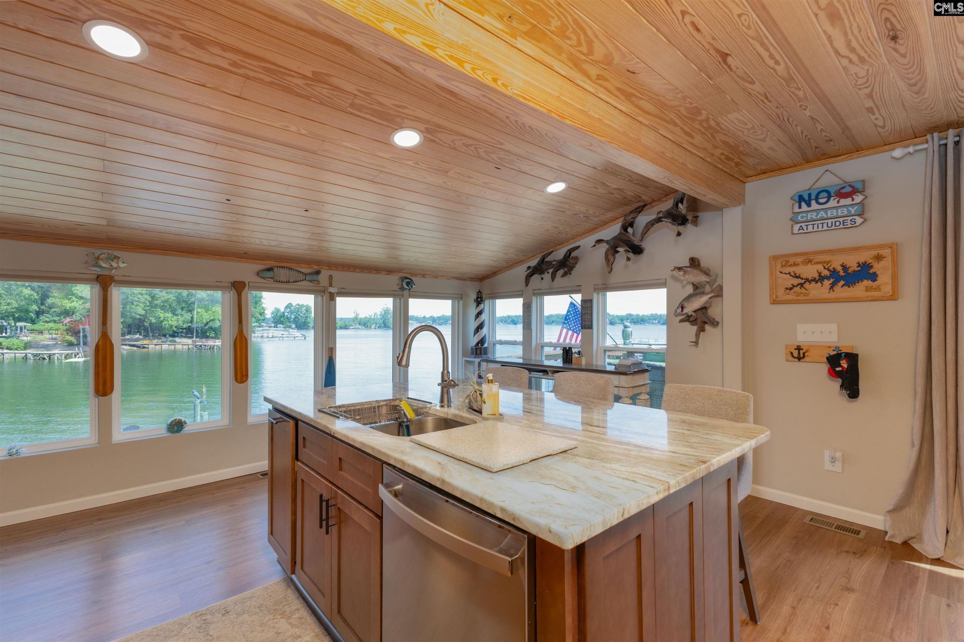 725 Wildwood Road Photo 15