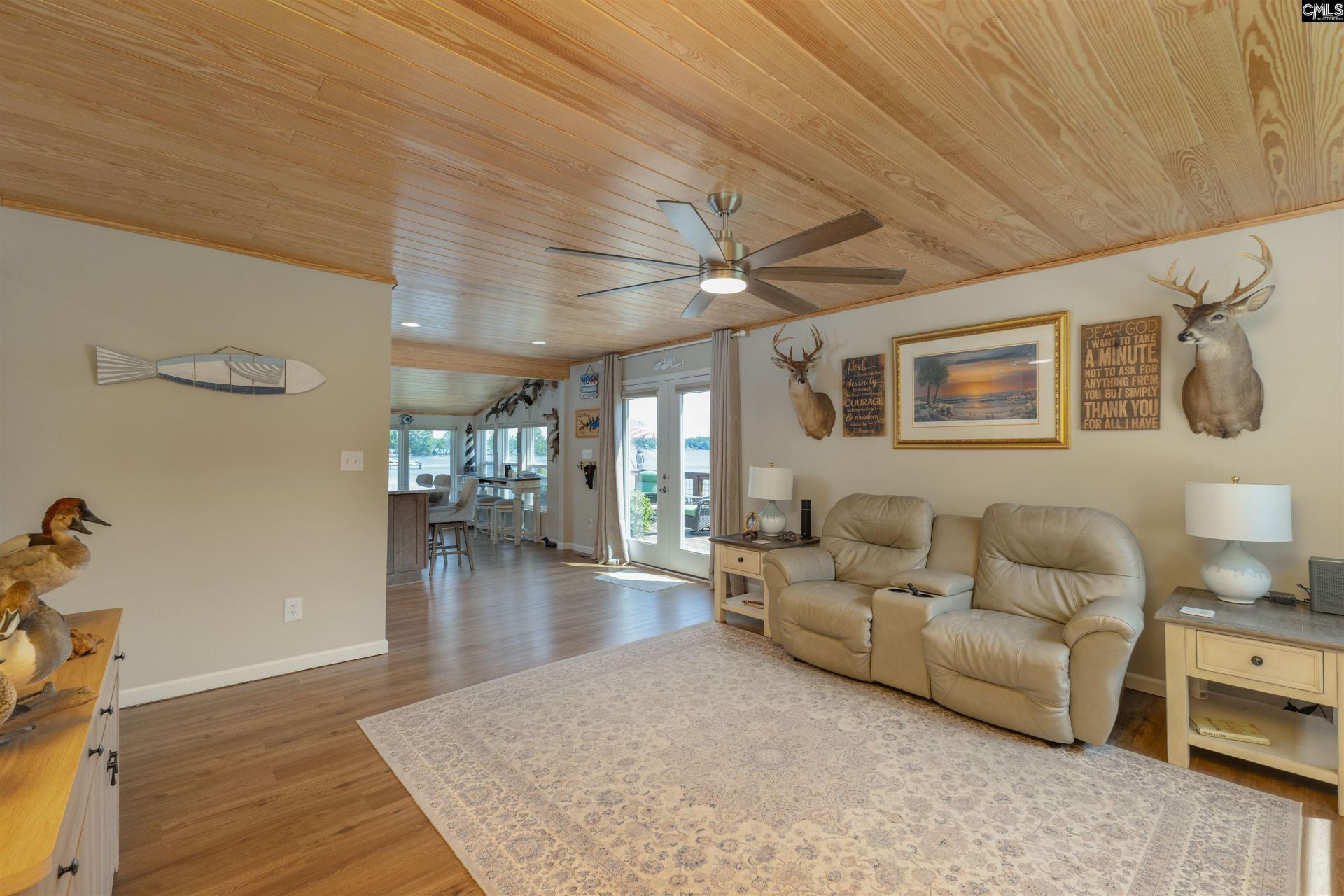 725 Wildwood Road Photo 8