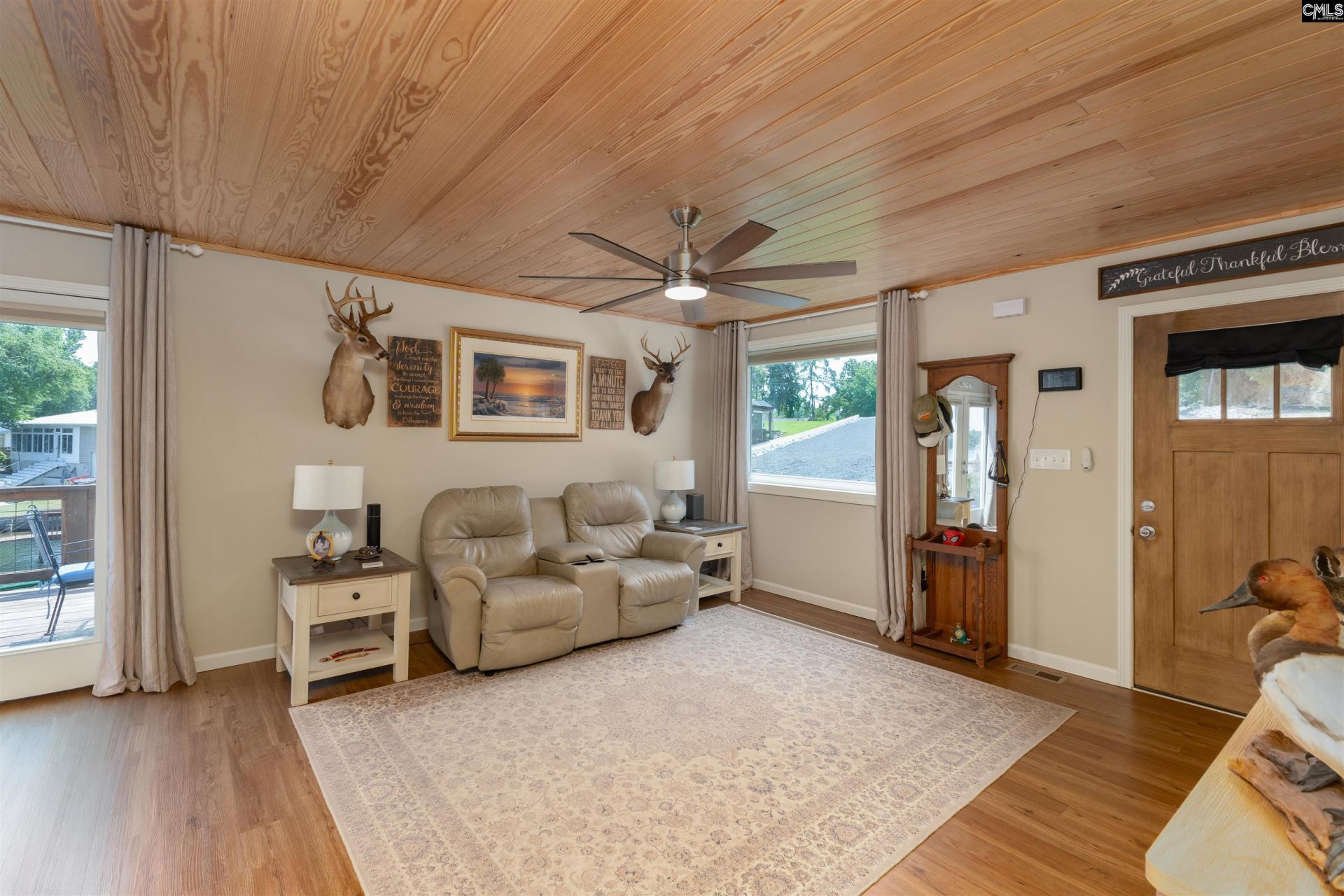725 Wildwood Road Photo 9