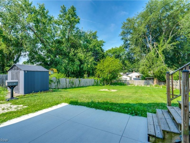 2718 Northland Street, Cuyahoga Falls, OH 44221 Photo 22