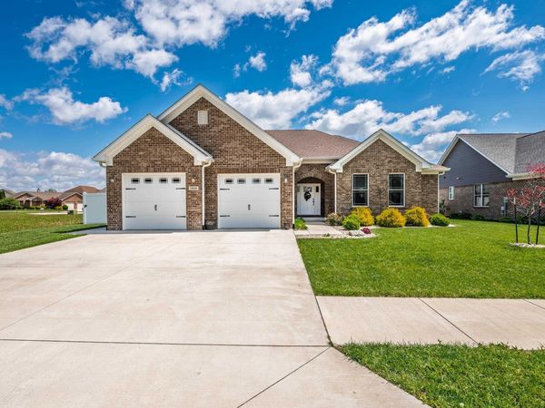 1200 N Wild Pine Drive, Yorktown, IN 47396