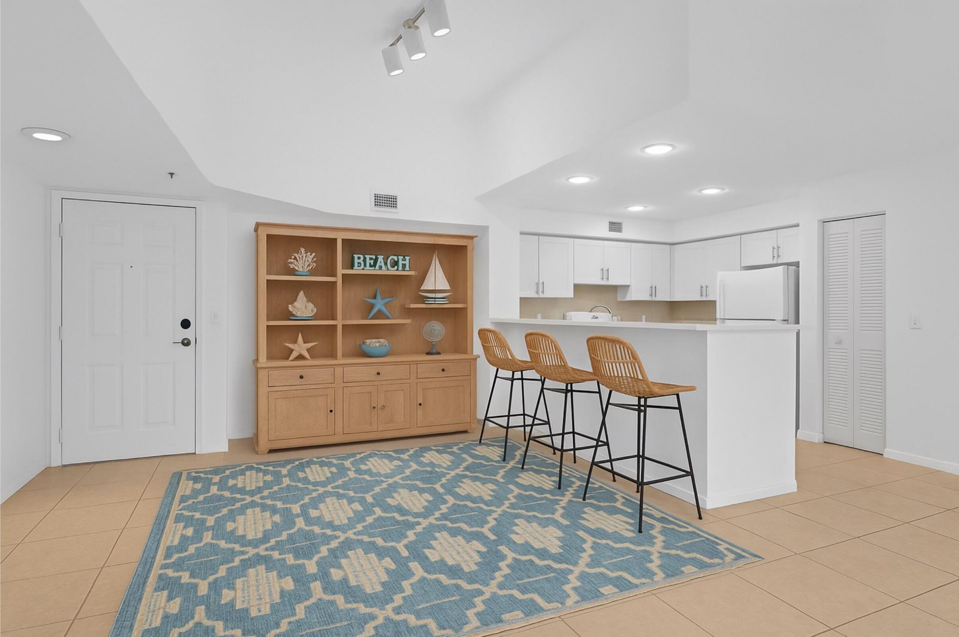 135 Yacht Club Way, Unit 305, Hypoluxo, FL 33462 Photo