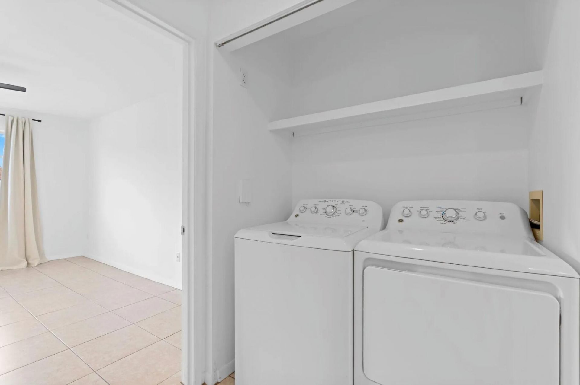 135 Yacht Club Way, Unit 305, Hypoluxo, FL 33462 Photo