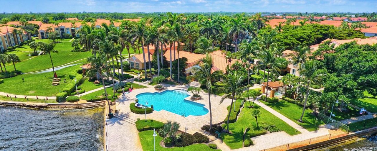 135 Yacht Club Way, Unit 305, Hypoluxo, FL 33462 Photo