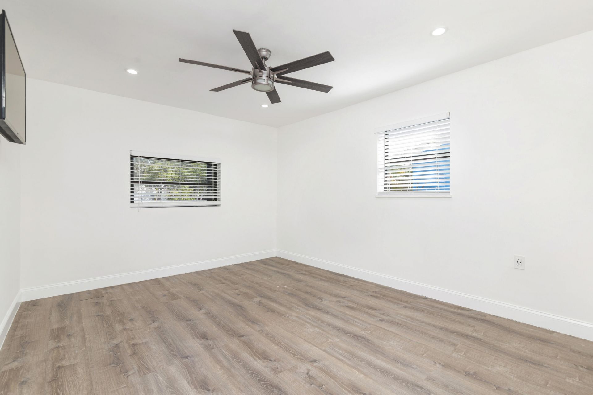 2474 Douglas Avenue, Delray Beach, FL 33444 Photo