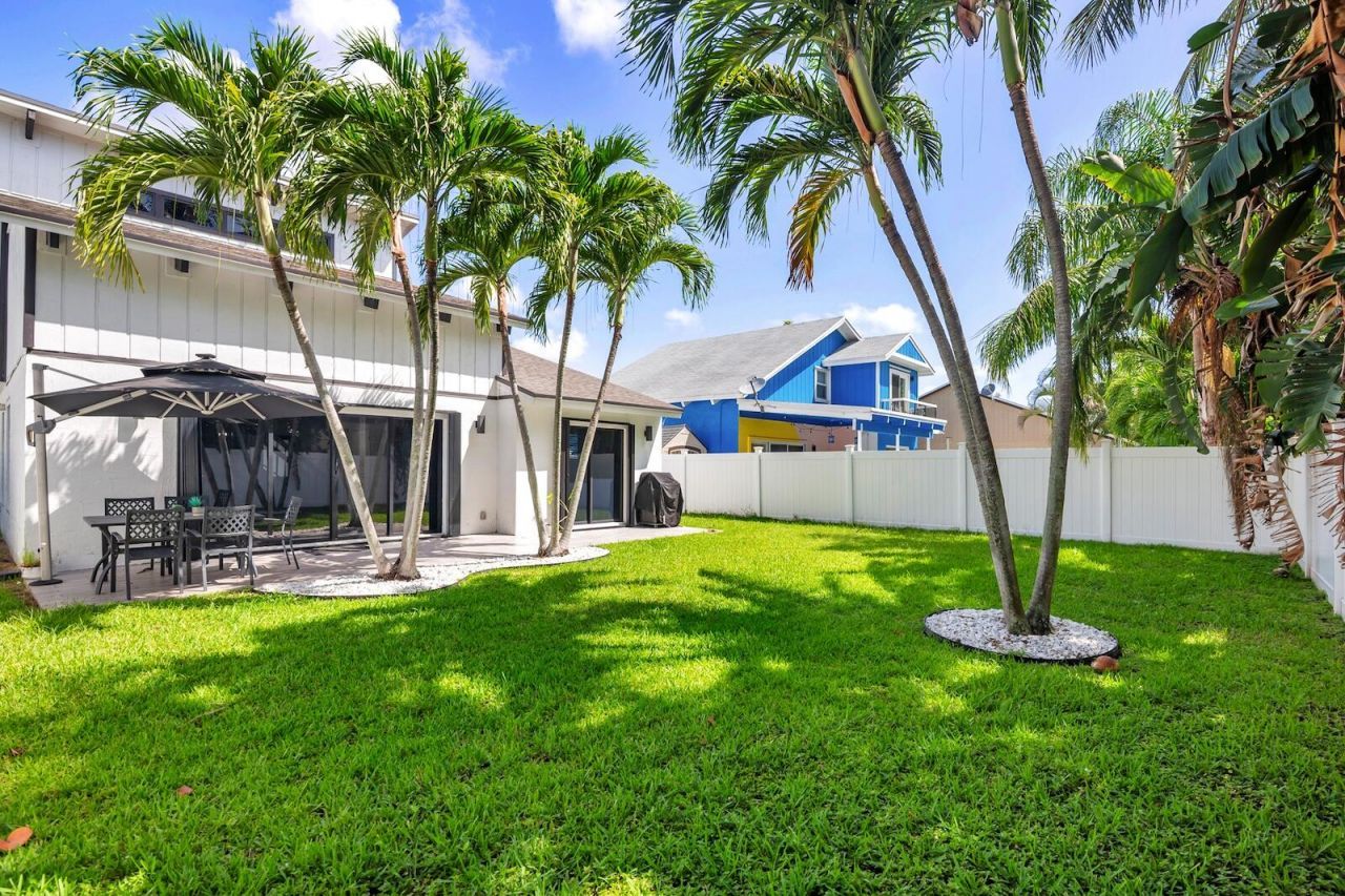 2474 Douglas Avenue, Delray Beach, FL 33444 Photo
