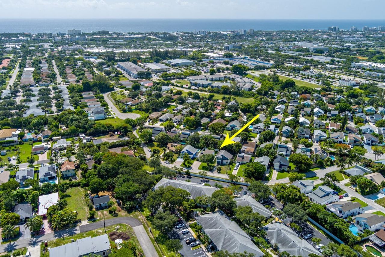 2474 Douglas Avenue, Delray Beach, FL 33444 Photo