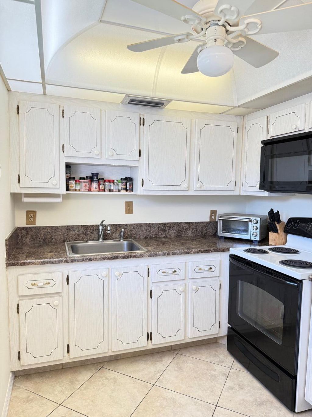 276 Saxony F, Delray Beach, FL 33446 Photo