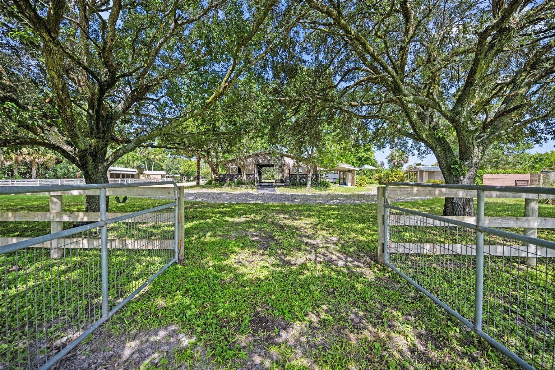2454/2376 E Road, Loxahatchee, FL 33470 Photo