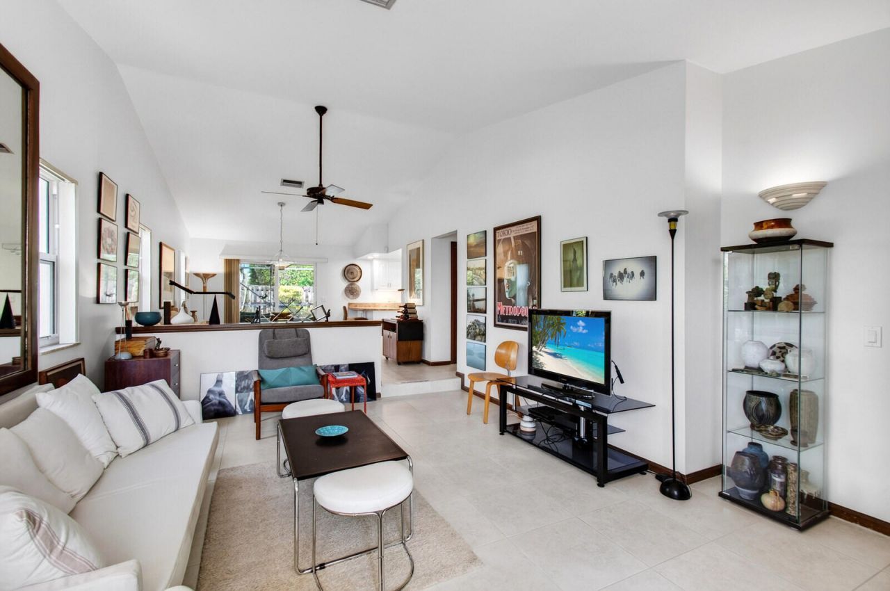 1315 N Lakeside Drive, Lake Worth Beach, FL 33460 Photo