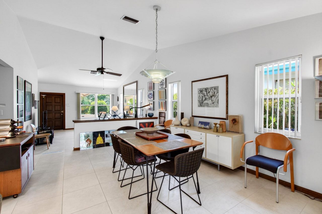 1315 N Lakeside Drive, Lake Worth Beach, FL 33460 Photo