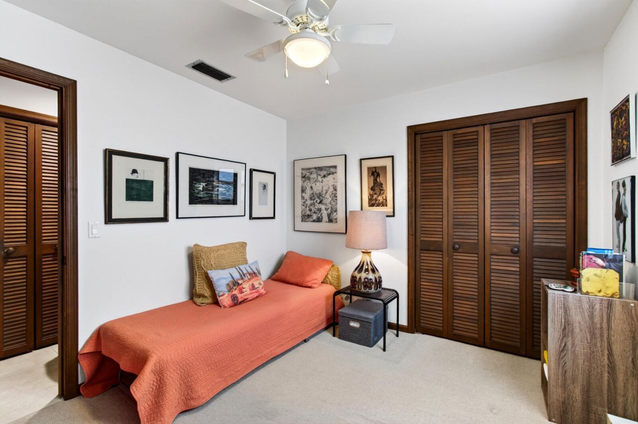 1315 N Lakeside Drive, Lake Worth Beach, FL 33460 Photo