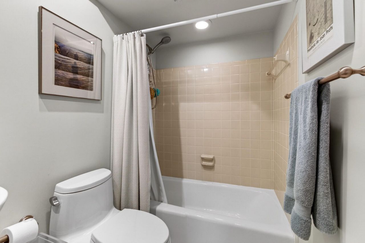 1315 N Lakeside Drive, Lake Worth Beach, FL 33460 Photo