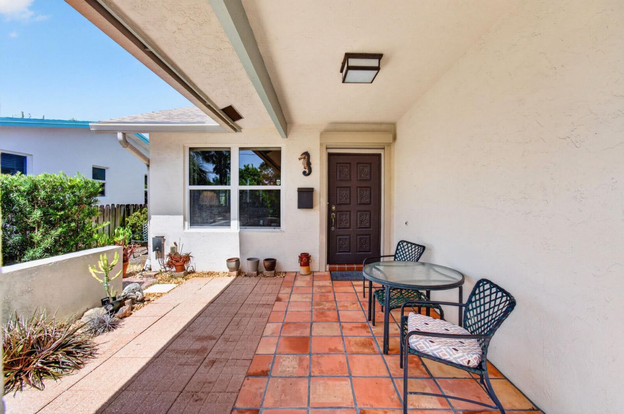 1315 N Lakeside Drive, Lake Worth Beach, FL 33460 Photo