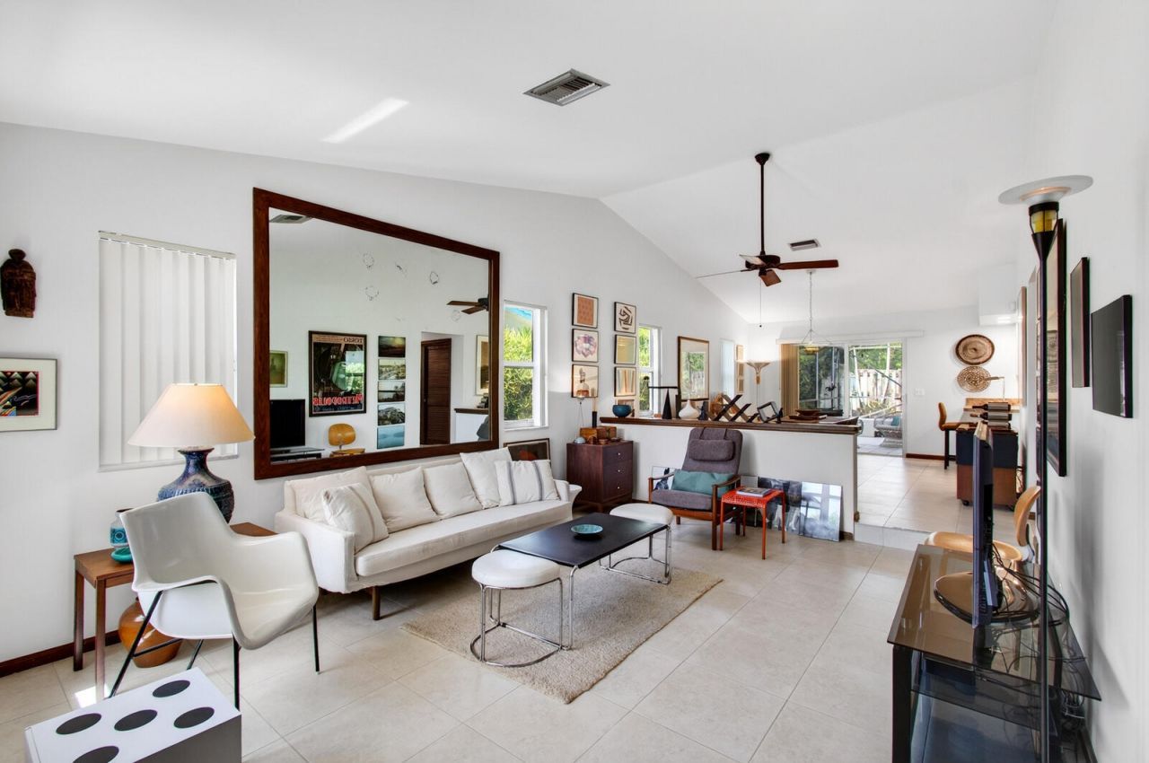 1315 N Lakeside Drive, Lake Worth Beach, FL 33460 Photo