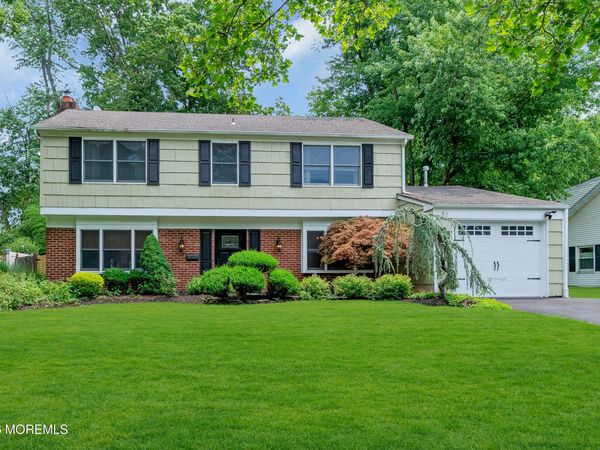 52 Deerfield Lane, Matawan, NJ 07747