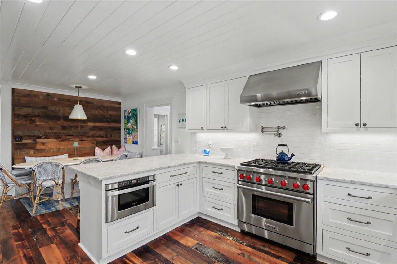 1307 Cove Avenue Photo 13