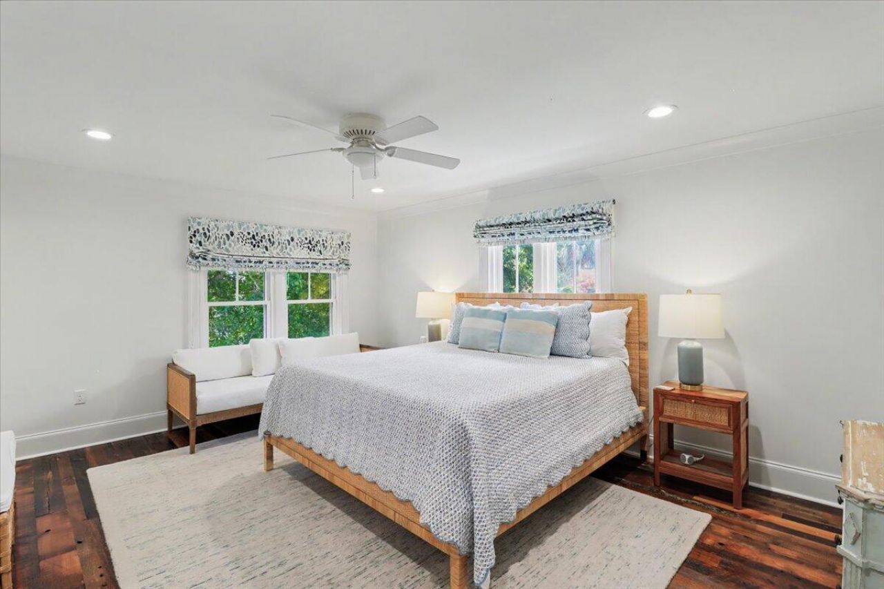 1307 Cove Avenue Photo 20