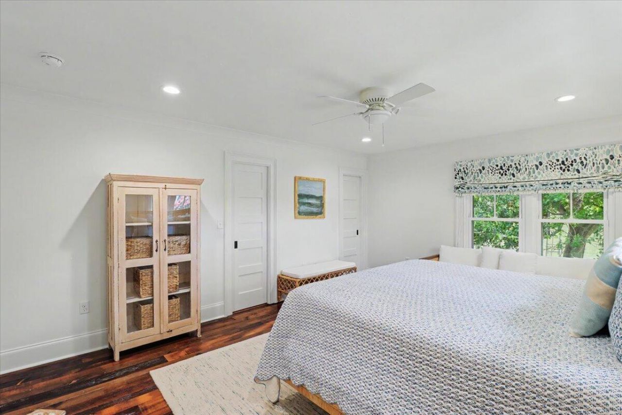 1307 Cove Avenue Photo 21