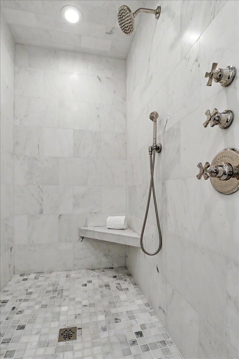 1307 Cove Avenue Photo 24