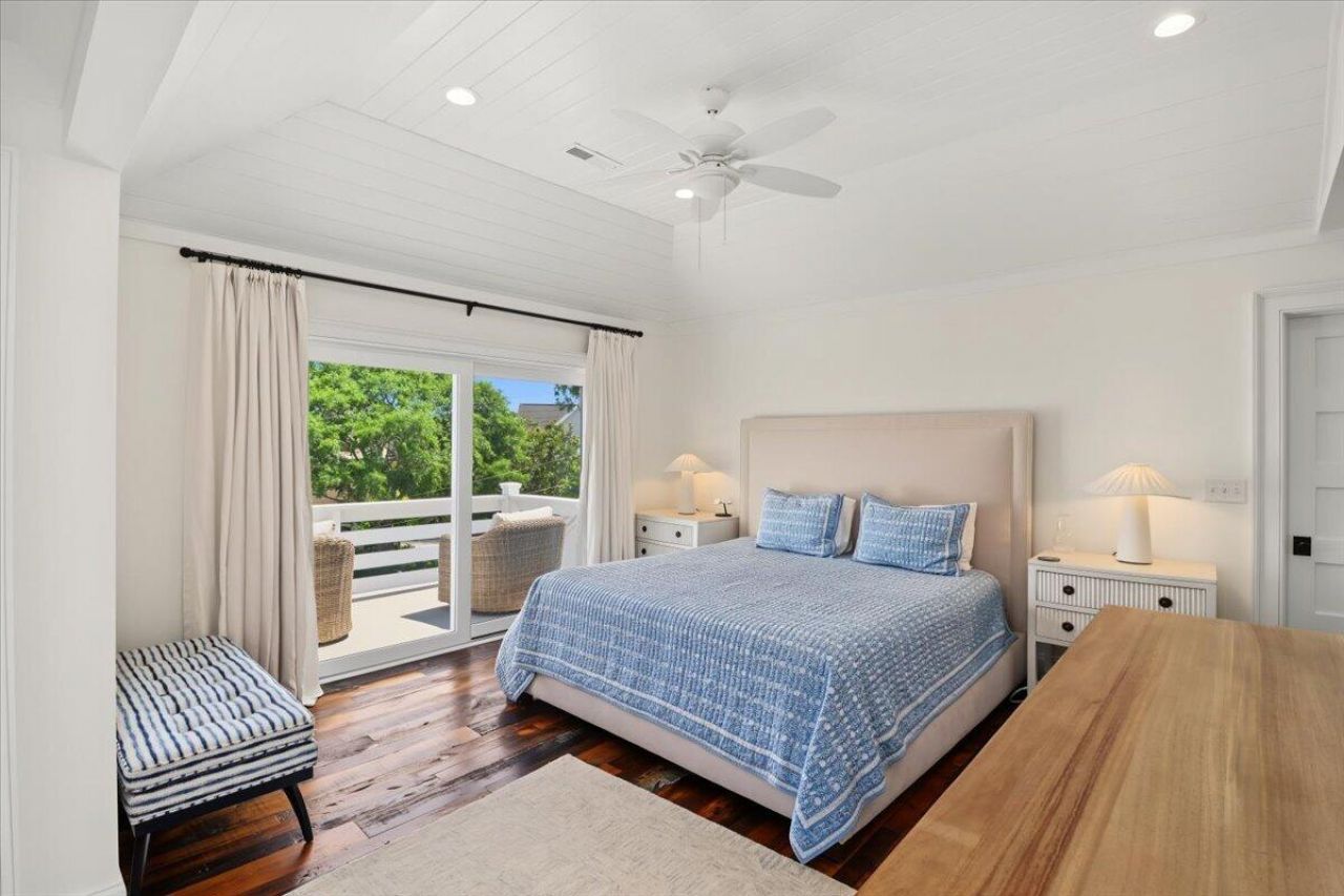 1307 Cove Avenue Photo 32