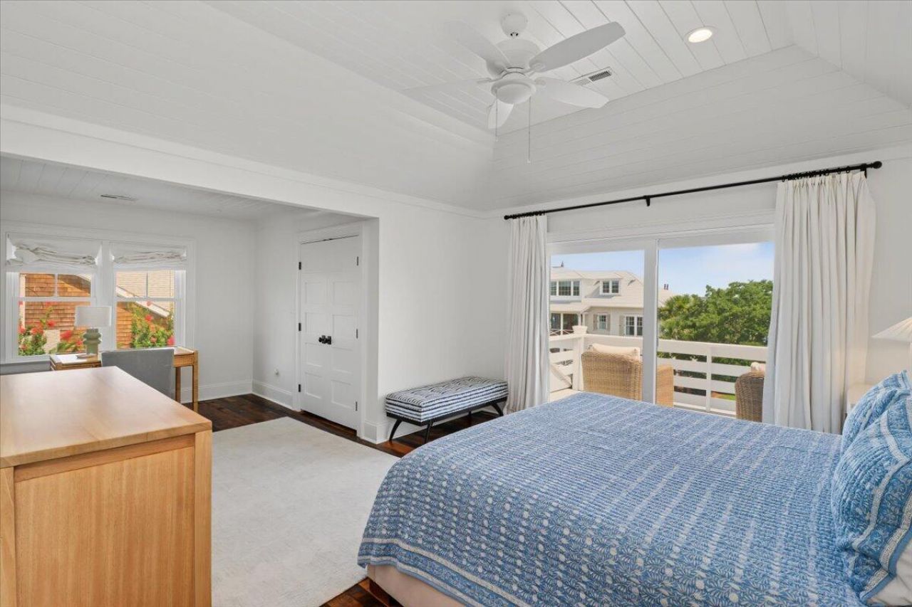 1307 Cove Avenue Photo 33