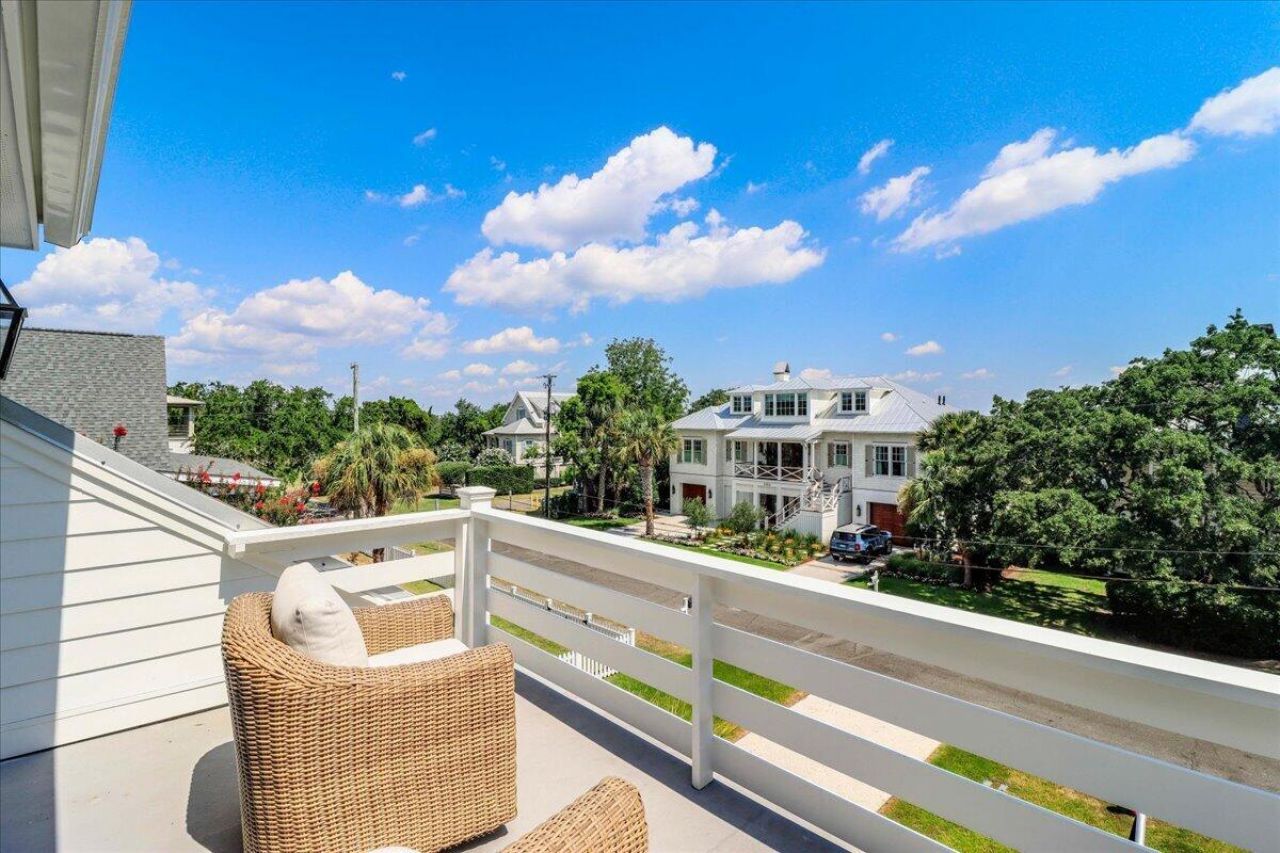 1307 Cove Avenue Photo 40