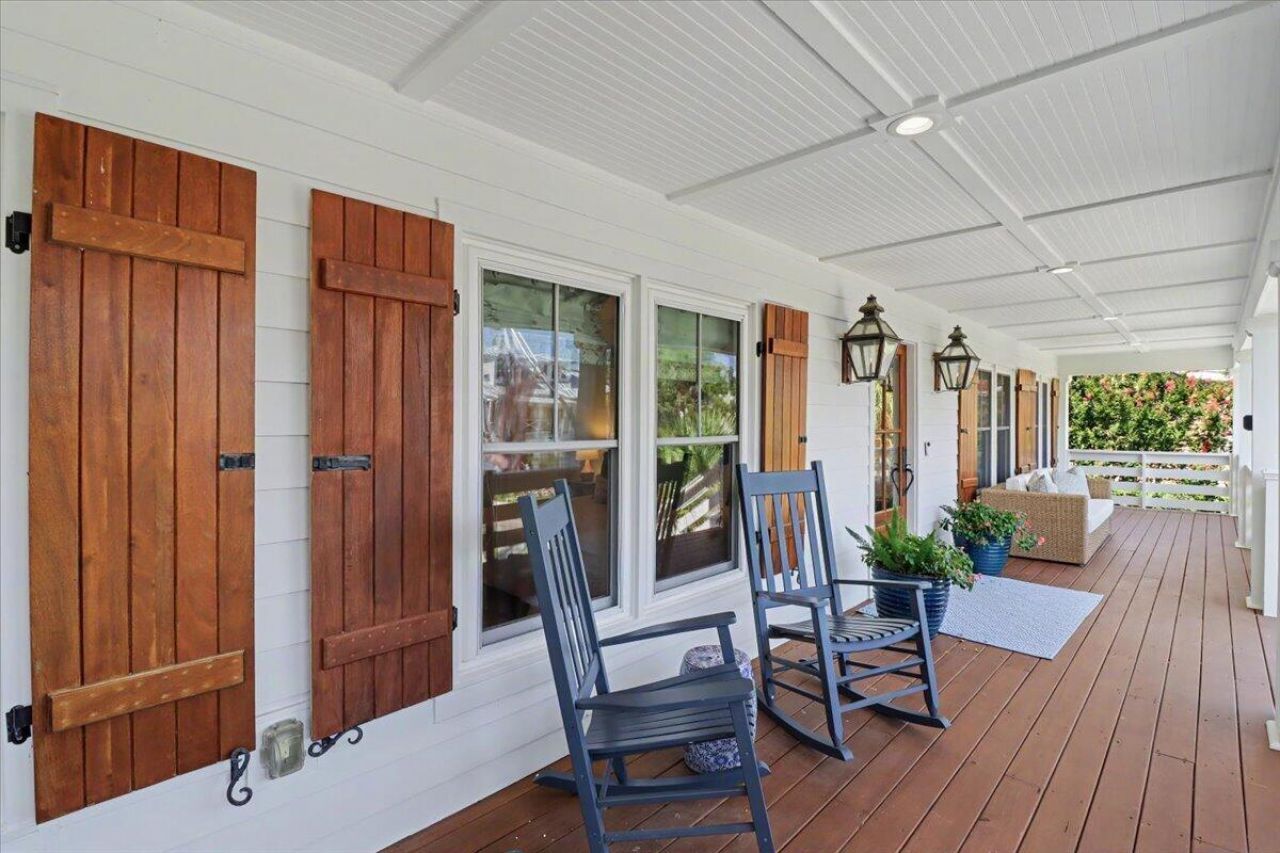 1307 Cove Avenue Photo 5