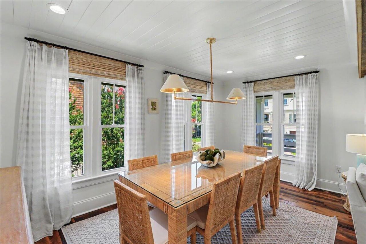 1307 Cove Avenue Photo 9