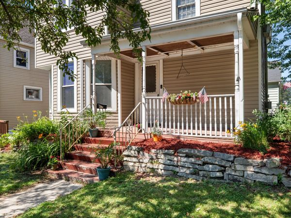436 N 7th St, Manitowoc, WI 54220