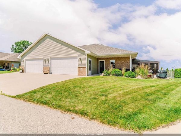 320D E EVERGREEN DRIVE, Kaukauna, WI 54130
