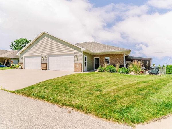 320D E EVERGREEN DRIVE, Kaukauna, WI 54130