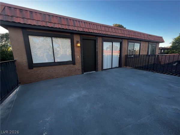 301 Brookside Lane , Unit D, Las Vegas, NV 89107