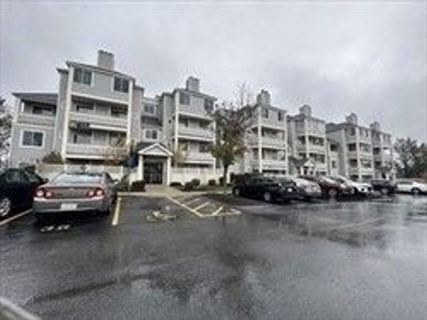 200 Falls Blvd, Unit G201, Quincy, MA 02169