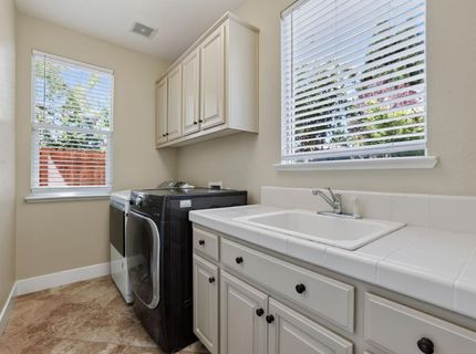 2519 Parkcrest Way, Roseville, CA 95747 Photo