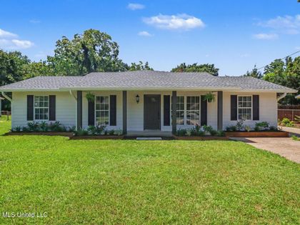 4802 Legare Avenue Pascagoula, MS 39581
