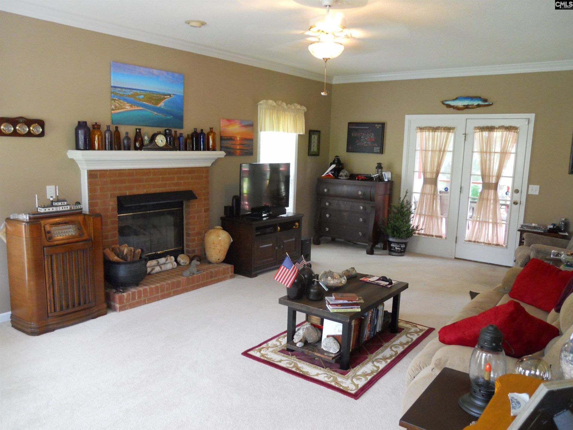 276 Winchester Court  Photo 5