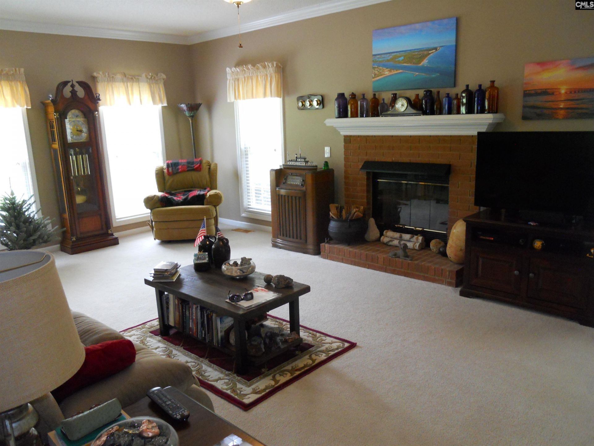 276 Winchester Court  Photo 7