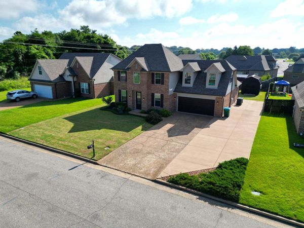 40 GREEN HILLS DR, Oakland, TN 38060