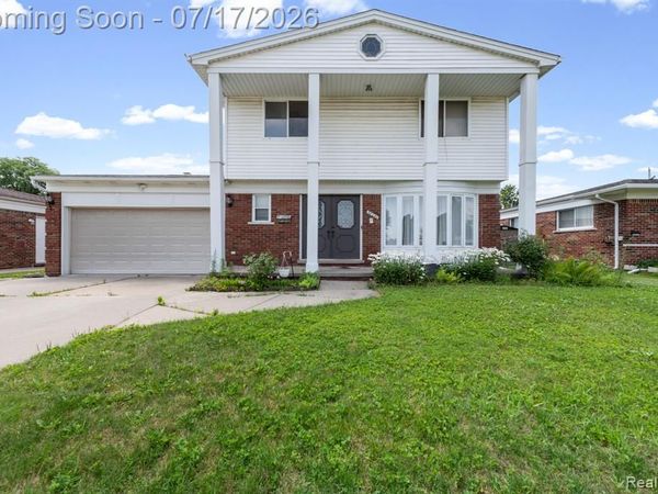 36291 Weber Drive, Sterling Heights, MI 48310